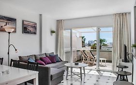 Beachfront Location In Benalmadena By Costarentals - Ref 70